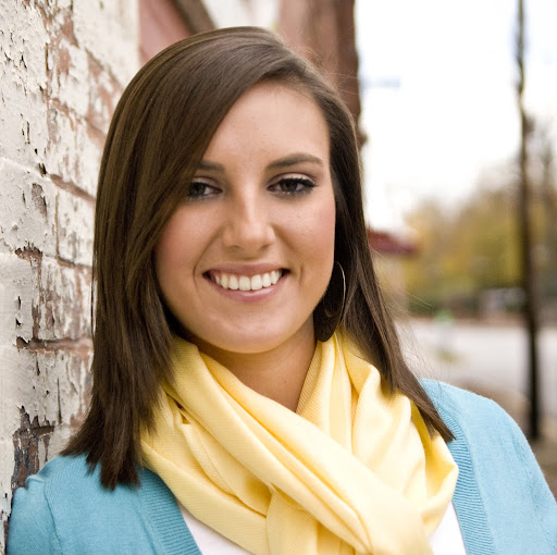 Katelyn Lewis Photo 4