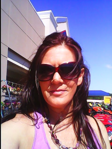 Angela Perkins Photo 40