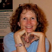 Lucinda Hall Photo 17