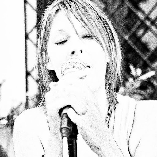 Andrea Wade Photo 20