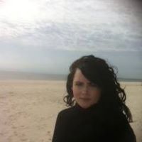 Amy Watts Photo 27
