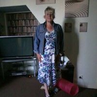 Julie Mcnaught Photo 3