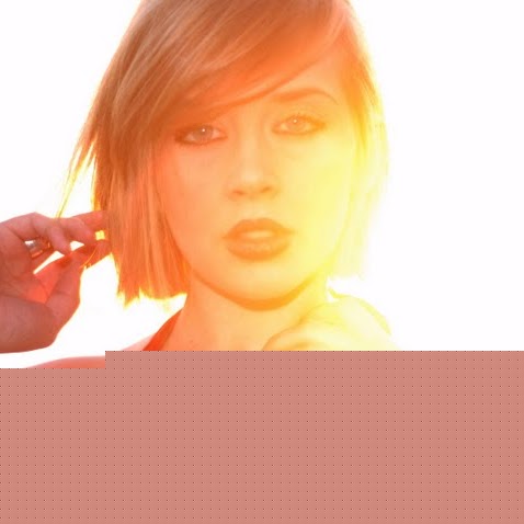 Amber Murray Photo 11