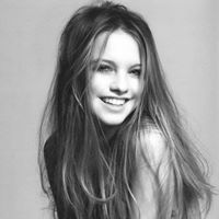 Julia Meyer Photo 21