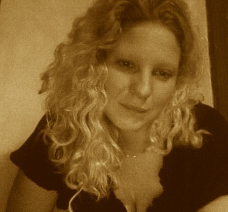 Anna Wells Photo 35