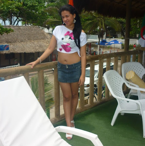 Melissa Ruiz Photo 31