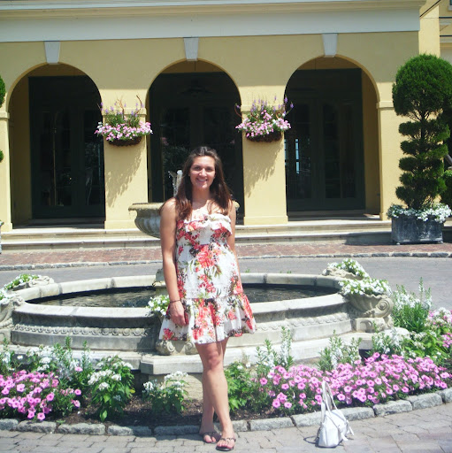 Angela Green Photo 21