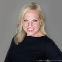 Lindsay Hoffman Photo 28