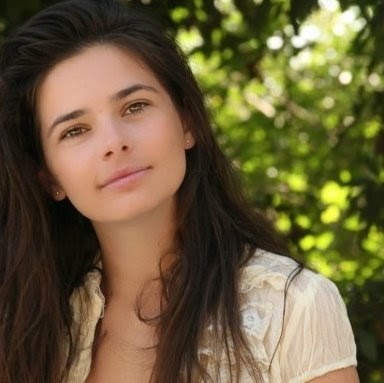 Emily Cook Photo 40