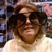 Renee Lockhart Photo 23