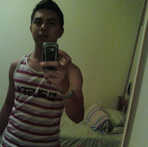Eric Calderon Photo 8