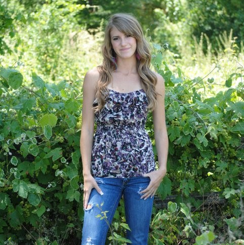 Lacey Mayes Photo 8
