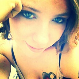 Emily Skelton Photo 30