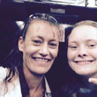 Kellie Hooper Photo 9