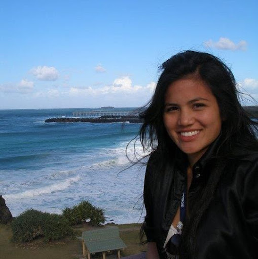 Elizabeth Bell Photo 34