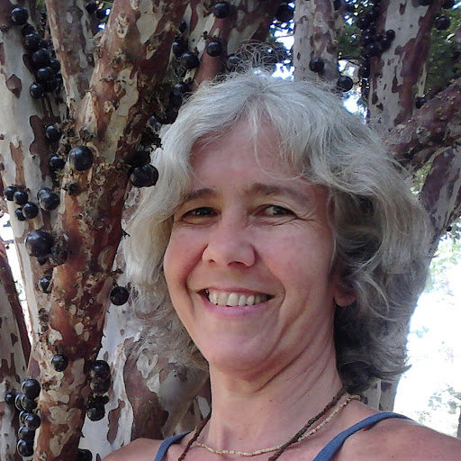 Elizabeth Levy Photo 39