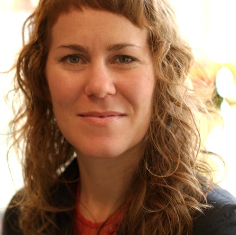 Ali Hanson Photo 23