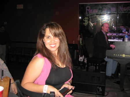 Denise Medina Photo 35