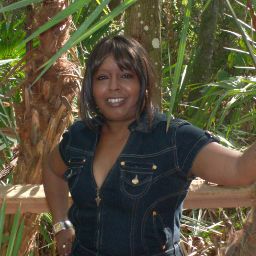 Debra Cobb Photo 17