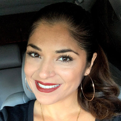 Erica Martinez Photo 9