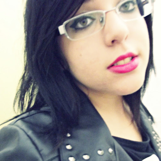 Anne Ribeiro Photo 4