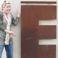 Emily Thurman Photo 6