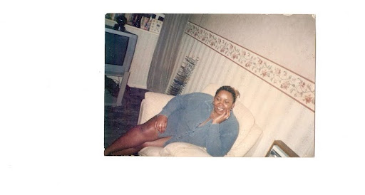 Ann Small Photo 19