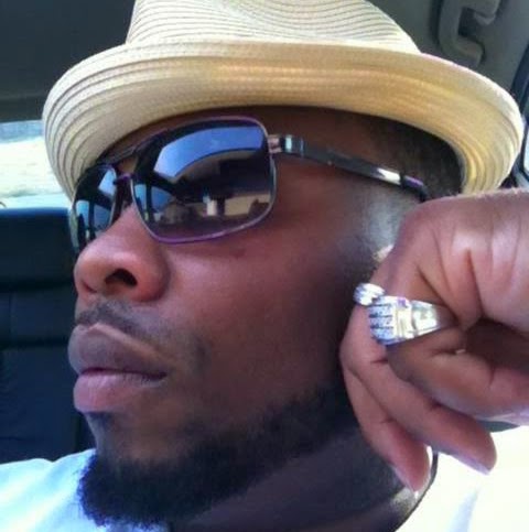 Vernon Thompson Photo 26