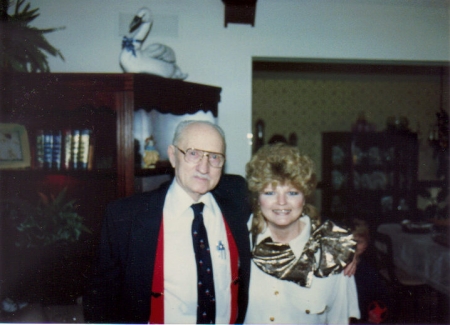 Ellen Thompson Photo 18
