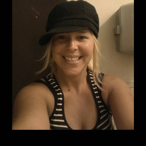 Erica Moss Photo 30