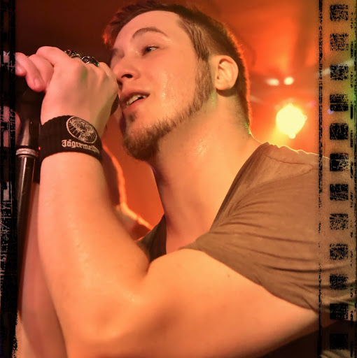 Andrew Saunders Photo 14