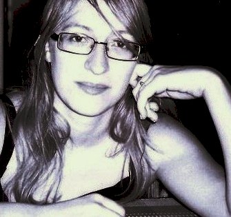 Rebecca Everett Photo 15