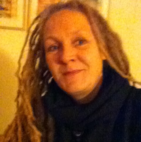 Lea Gage Photo 9