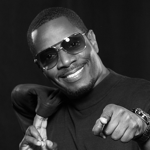 Marcus Smith Photo 30