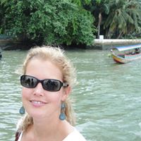 Julie Darrow Photo 7