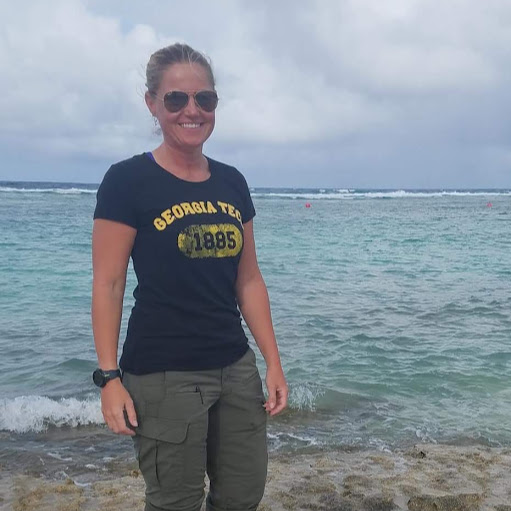 Melanie Hill Photo 10