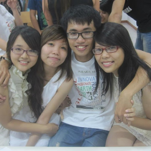 Ivy Tran Photo 32