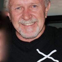 Mike Holmes Photo 33