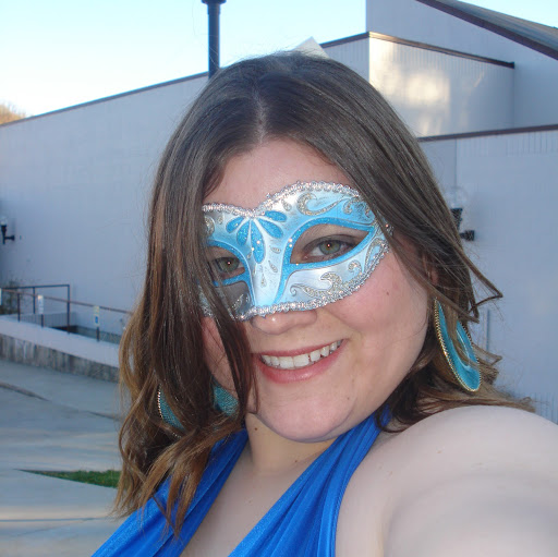 Katie Robinson Photo 15