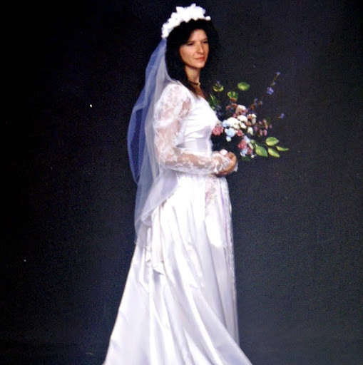 Pamela Bell Photo 39