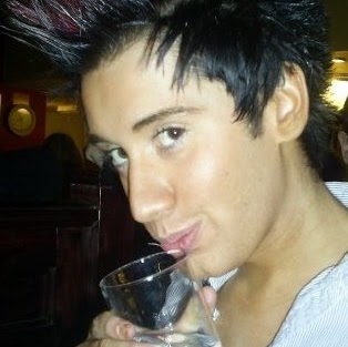 Daniel Richards Photo 31