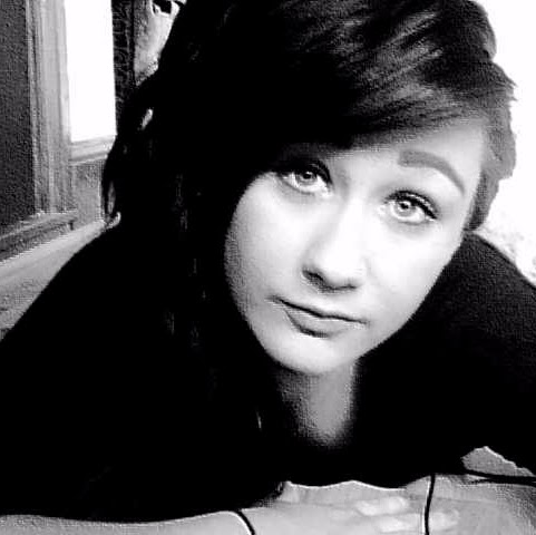 Laura Cook Photo 50