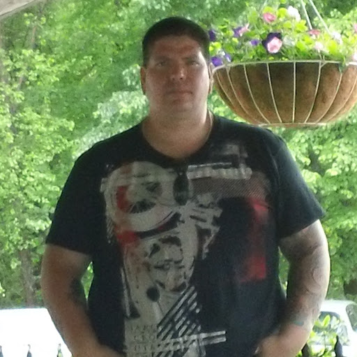 Aaron Queen Photo 24