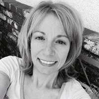 Jennifer Blum Photo 28