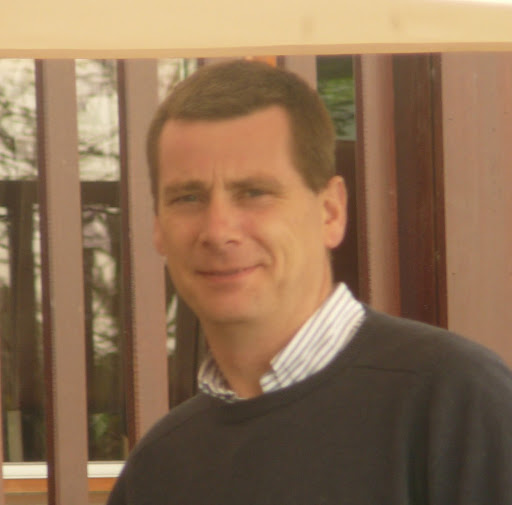 Robert English Photo 13