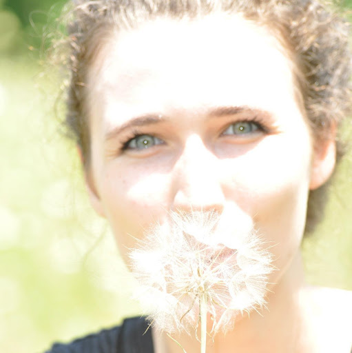 Laura Beard Photo 10