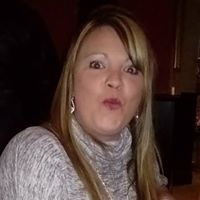 Teri Short Photo 14