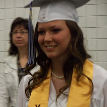 Leah Anderson Photo 3