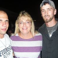 Debbie Gardiner Photo 38