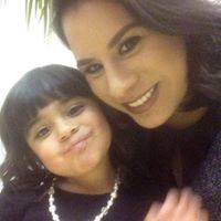 Julie Nava Photo 7